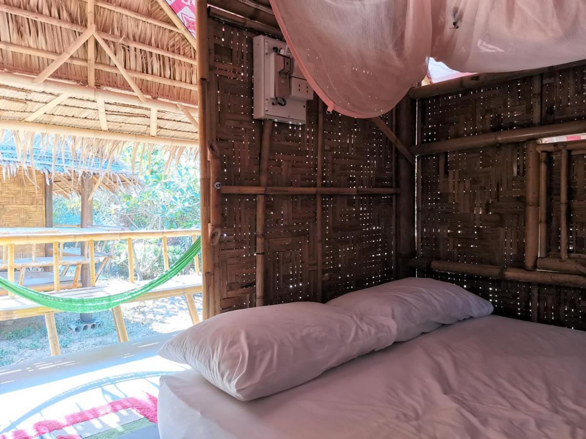 Phuhaya Bamboo Bungalows Ko Lanta Exterior foto